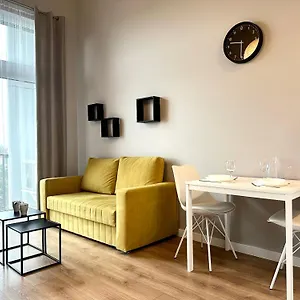 Zarembowicza 38 - Self Check-in 20h - Parking &lift Wroclaw